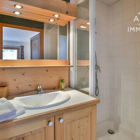 Apartment Moderne 4 Chambres, 8 Personnes, 100m Des Pistes Au Coeur Du Chinaillon - Fr-1-391-94